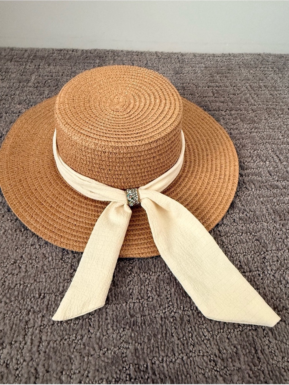 NWOT! Straw Sun Hat with Cream Bow